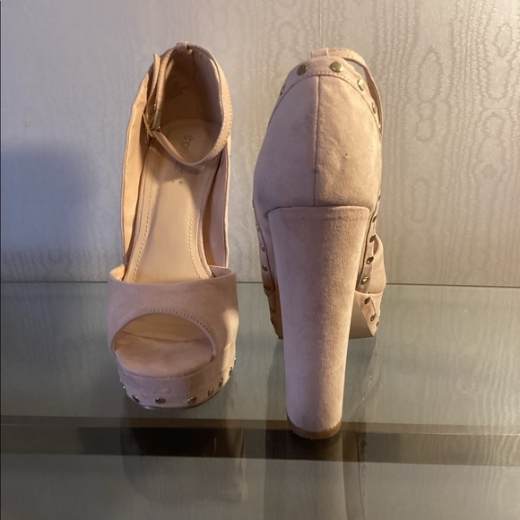 SHOE-DAZZLE STUDDED OPEN TOE PATITA BLOCK HEEL SHOES SZ 9 - Picture 3 of 8